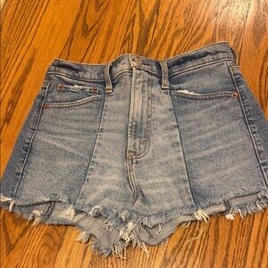 Abercrombie & Fitch high rise mom short size 27